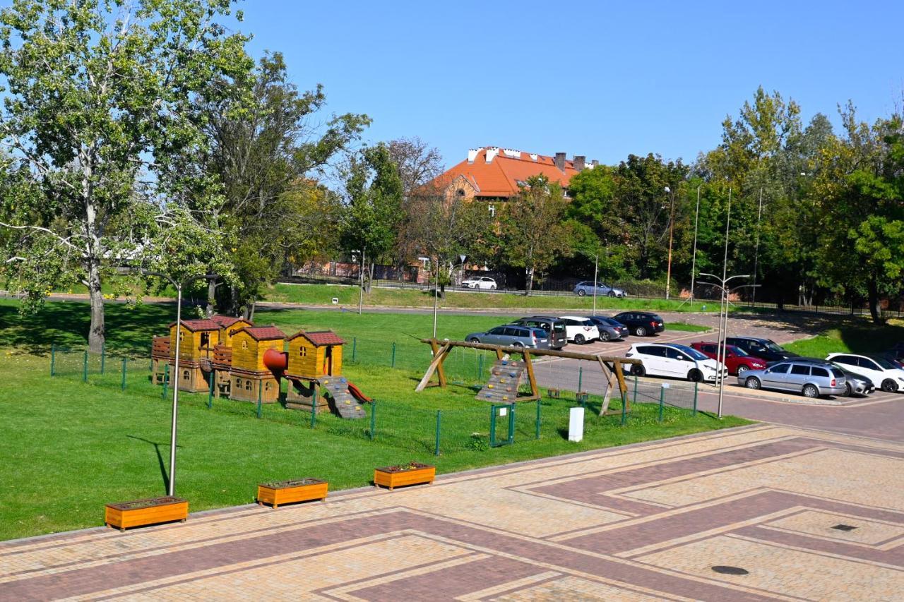 Hotel Milenium Legnica Exterior photo