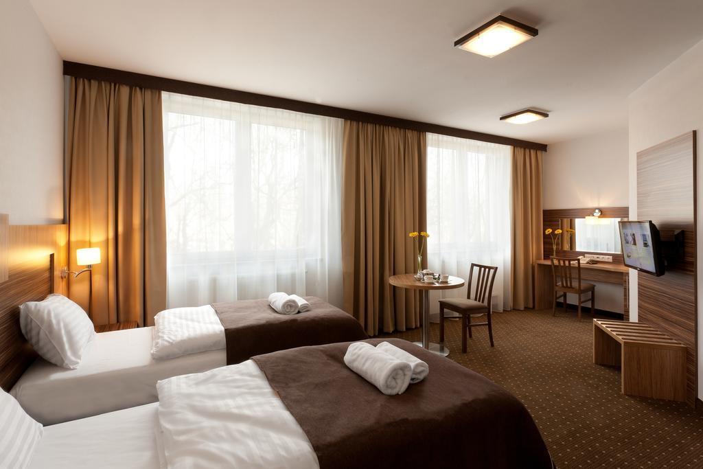 Hotel Milenium Legnica Room photo