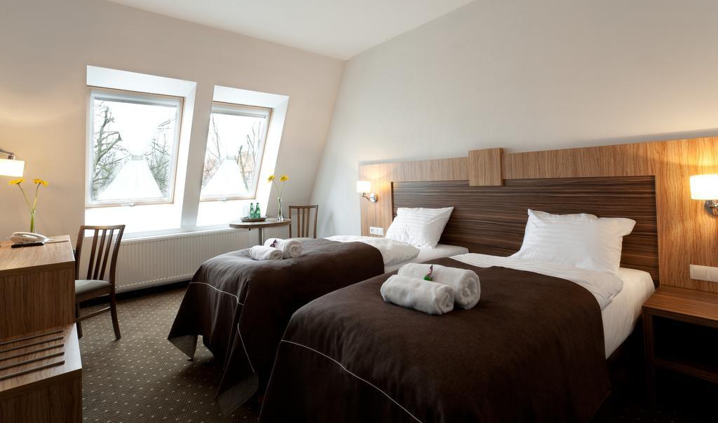Hotel Milenium Legnica Room photo